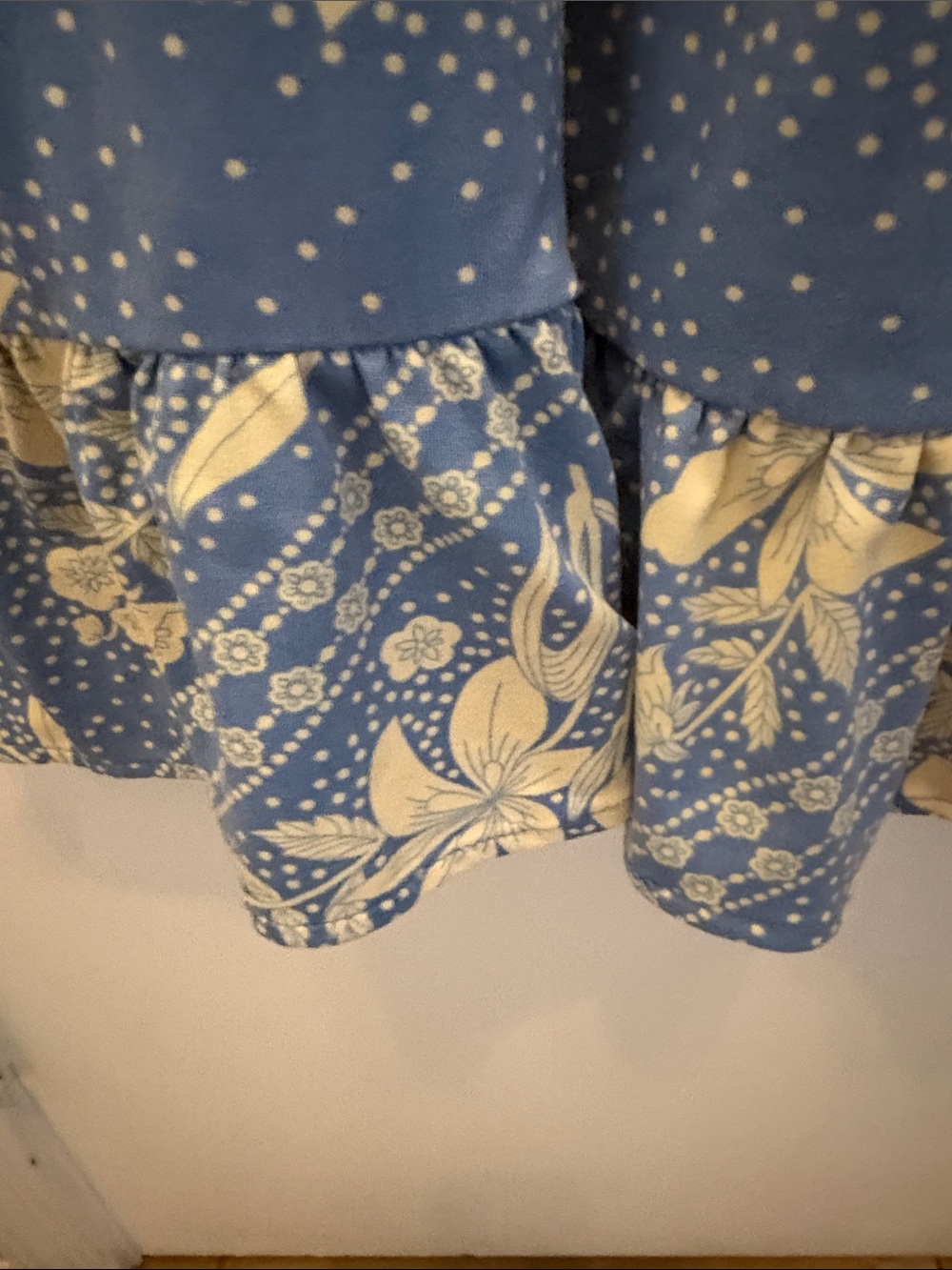 Urban Outfitters Blue Floral Bandana Print Smocked Sleeve Midi Dress Size M - Picture 4 of 9